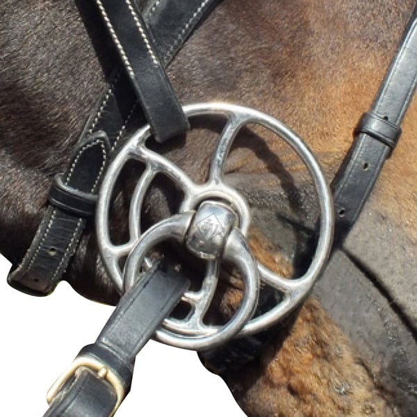 Whitaker Twisted Bar Hästbett Universal