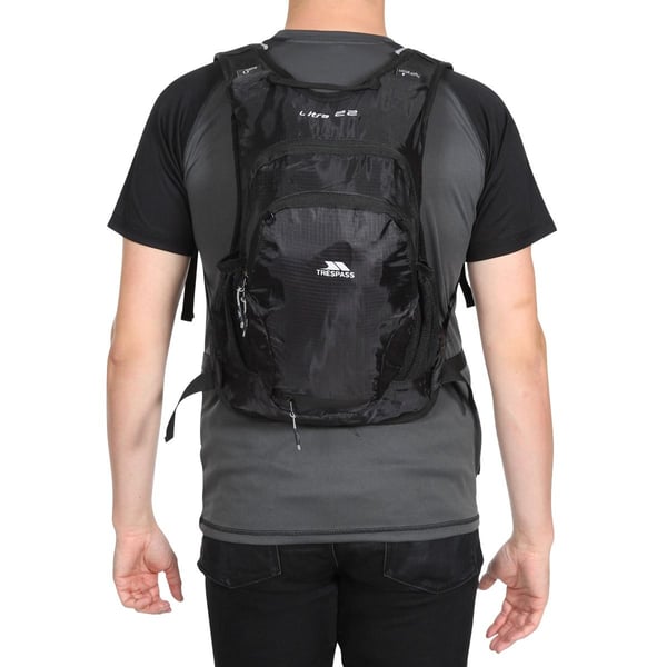 Trespass Ultra 22 kevyt reppu (22 litraa)