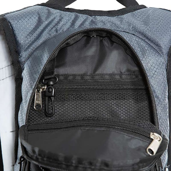 Trespass Mirror Hydration Backpack/Rucksack (15 Litres) With Water Resevoir (2 Litres)
