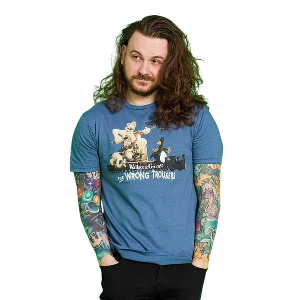 Wallace and Gromit Unisex Adult The Wrong Trousers Train Scene T-Shirt