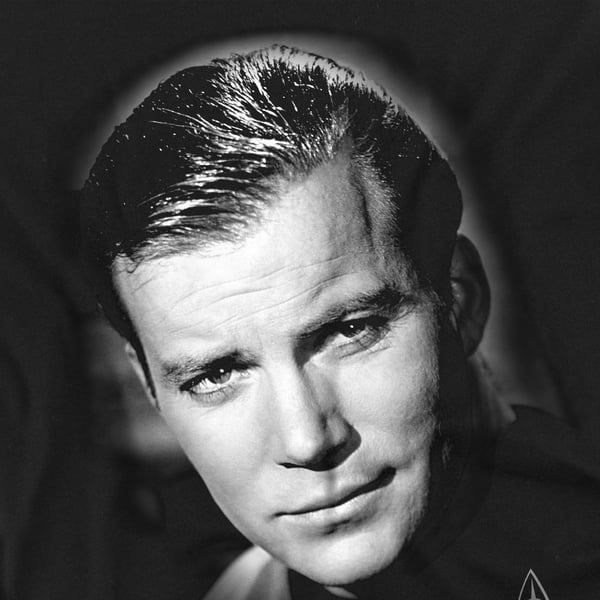 Star Trek Unisex Adult Captain Kirk Portrait T-Shirt