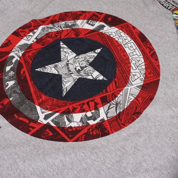Captain America Mens Shield Long-Sleeved T-Shirt