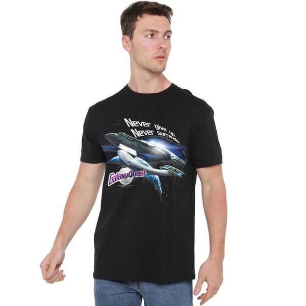 Galaxy Quest Miesten Never Surrender T-paita