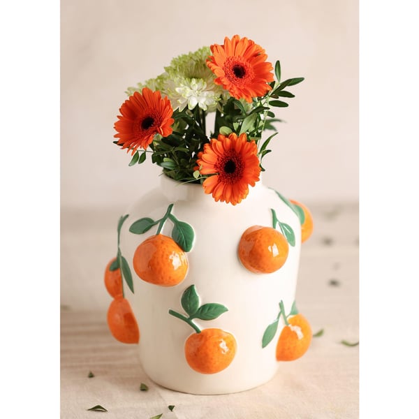 Hestia 23 cm vit vas med apelsiner