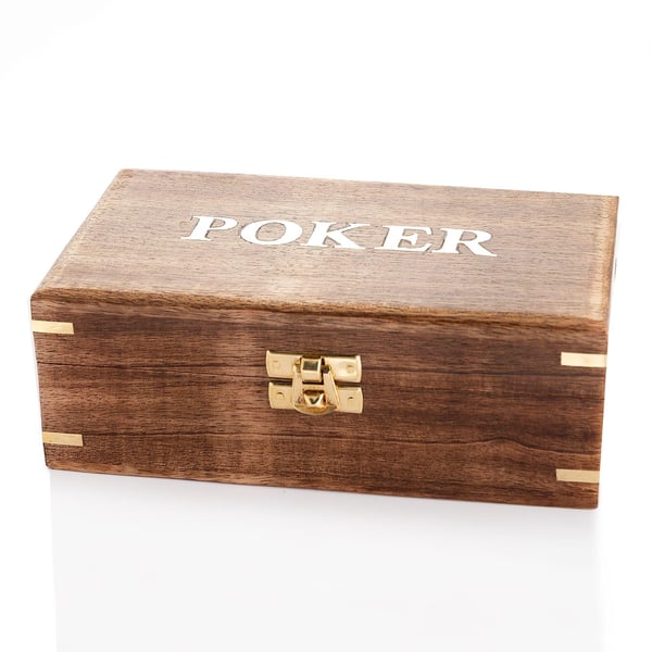 Harvey Makin puinen pokerisetti