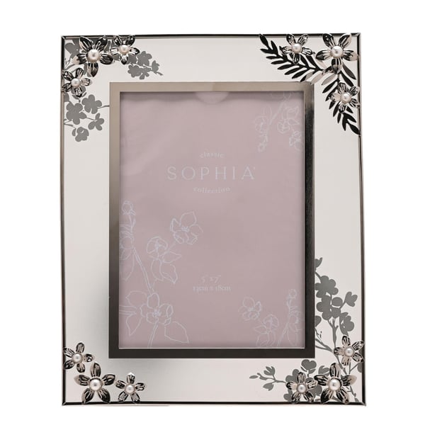 Sophia Classic Silver Daisy Photo Frame 5 x 7 Sophia Classic Silver Daisy Photo Frame 5 x 7