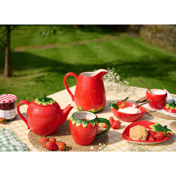 The Cottage Garden Teapot - Strawberry