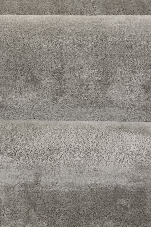 Lysegrå ryatæppe 160x230 cm i 100% polyester