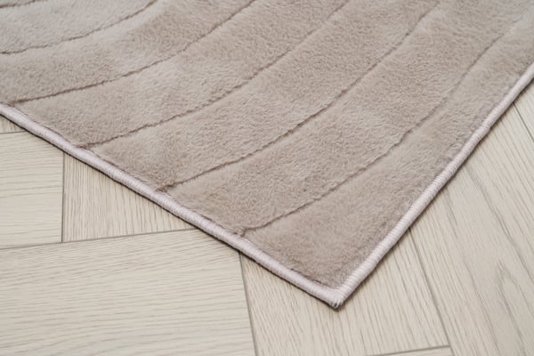 Rabbit Bene Taupe 160x230 cm Vaskbar Pelsmåtte