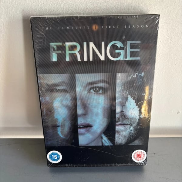 Fringe: Den Komplette Første Sesong – DVD
