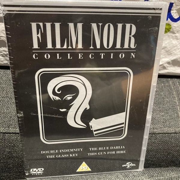 Film Noir DVD 4-Disc Double Indemnity Blue Dahlia Glass Key Gun For Hire Region 2 Brand New