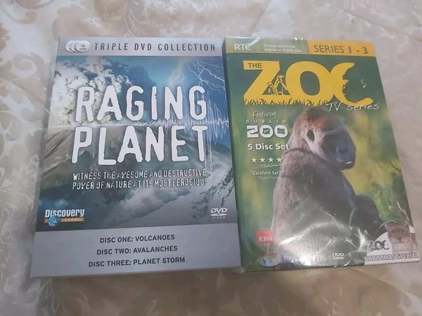 DVD Box Set: The Zoo Sarja 1-3 & Raging Planet - Koulutus DVD Box Set: The Zoo Sarja 1-3 & Raging Planet - Koulutus