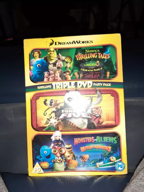 Dreamworks Triple DVD Party Pack Shrek/Kung Fu Panda/Monsters V Aliens ( Region 2 Brand New