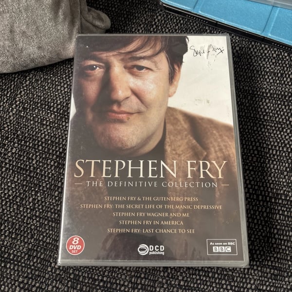 Stephen Fry The Definitive Collection DVD #24 Region 2 Brand New