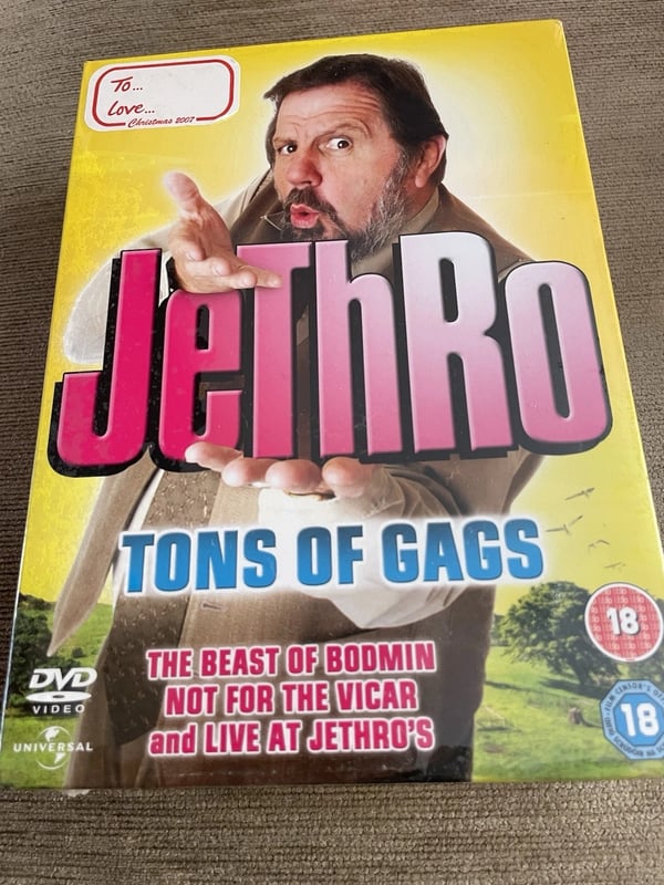 Jethro - Tons Of Gags DVD Boks Sett: The Beast Of Bodmin / Not For The Vicar / Live At Jethro - Tons Of Gags DVD Boks Sett: The Beast Of Bodmin / Not For The Vicar / Live At
