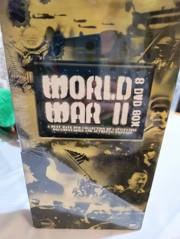 in Cellophane World War II 2, 8 Disc DVD Boxset Region 0 Brand New