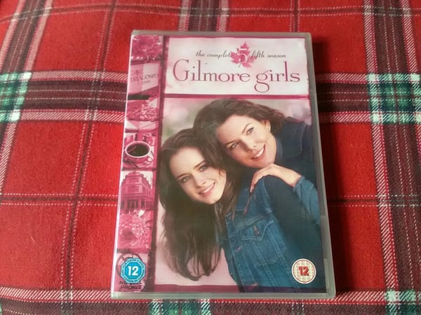 DVD Gilmore Girls - Series 5 (DVD, 2010, 6-Disc Set, Box Set) Region 2 Brand New