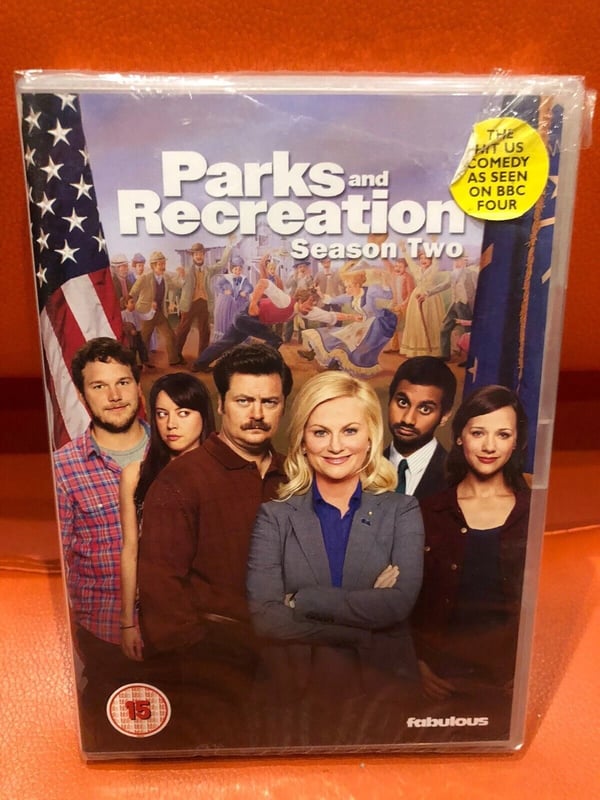 Parks and Recreation - Kausi 2 (4 DVD Box Set) Parks and Recreation - Kausi 2 (4 DVD Box Set)