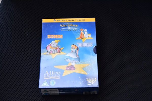 Walt Disney Classics Box Set Alice In Wonderland Special Edition Dumb Region 2 Brand New