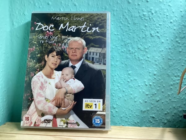 Doc Martin - Series 1-5 - Complete (DVD, 2012) DISCS NOT LOOSE Region 2 Brand New Doc Martin - Series 1-5 - Complete (DVD, 2012) DISCS NOT LOOSE Region 2 Brand New