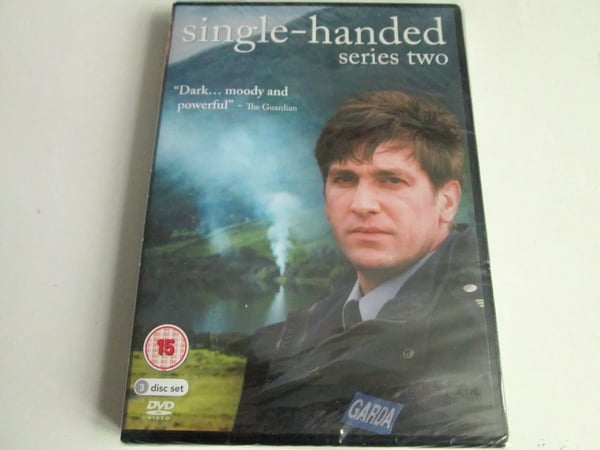 Single-Handed: Komplett Sesong 2 DVD Bokssett (Region 2) Single-Handed: Komplett Sesong 2 DVD Bokssett (Region 2)