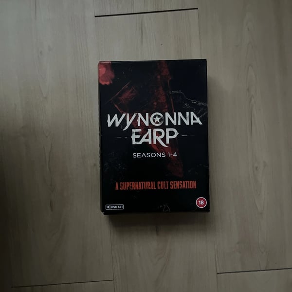 Wynonna Earp: Kausi 1-4 DVD Box Set