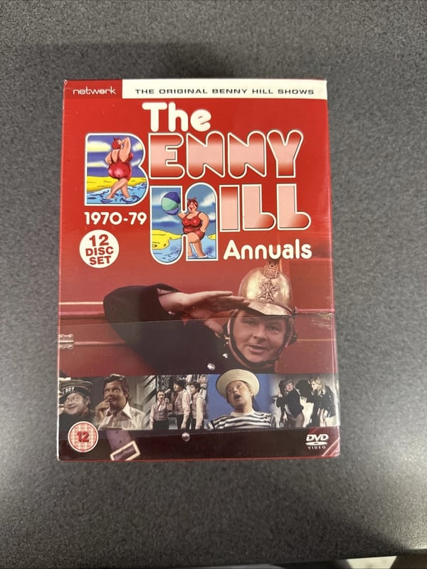 The Benny Hill Annuals 1970-79: 12 DVD-boks The Benny Hill Annuals 1970-79: 12 DVD-boks
