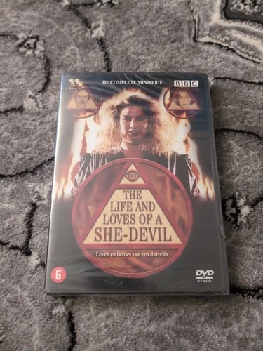 BBC - The Life And Loves Of A She Devil Complete Series Dvd Rare Region 2 Brand New