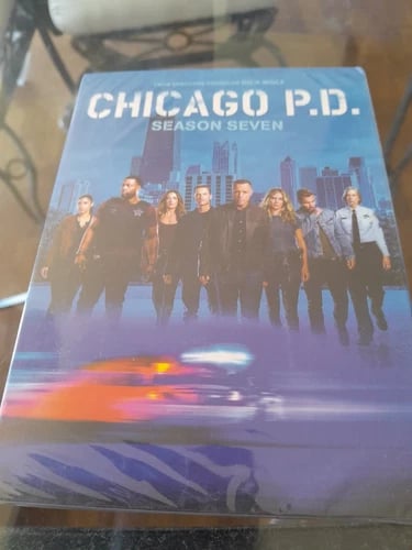 Chicago PD The Complete Seventh Season 7 DVD BOXSET R1 IMPORT Region 2 Brand New