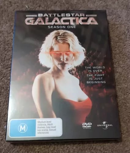 Battlestar Galactica - Säsong 1 (TV-serie DVD)