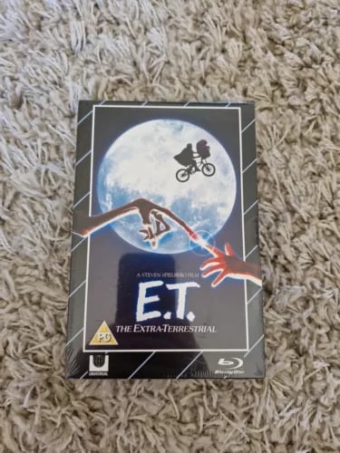 e.t. the extra terrestrial HMV exclusive blu ray Region 2 Brand New
