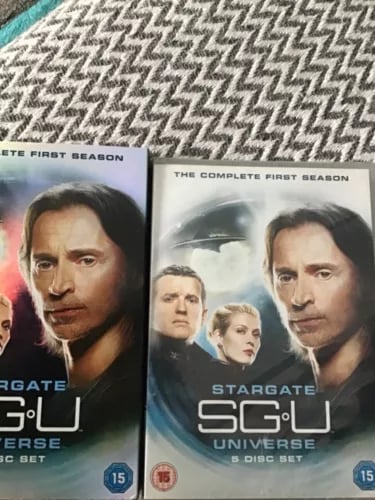 Stargate Universe: Komplett Första Säsongen (DVD Box Set) Stargate Universe: Komplett Första Säsongen (DVD Box Set)