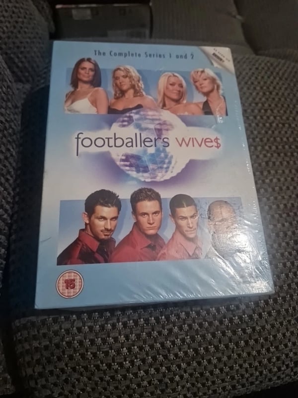 FOOTBALLER'S WIVES COMPLETE SERIES 1 & 2 DVD BOXSET Region 2 Brand New