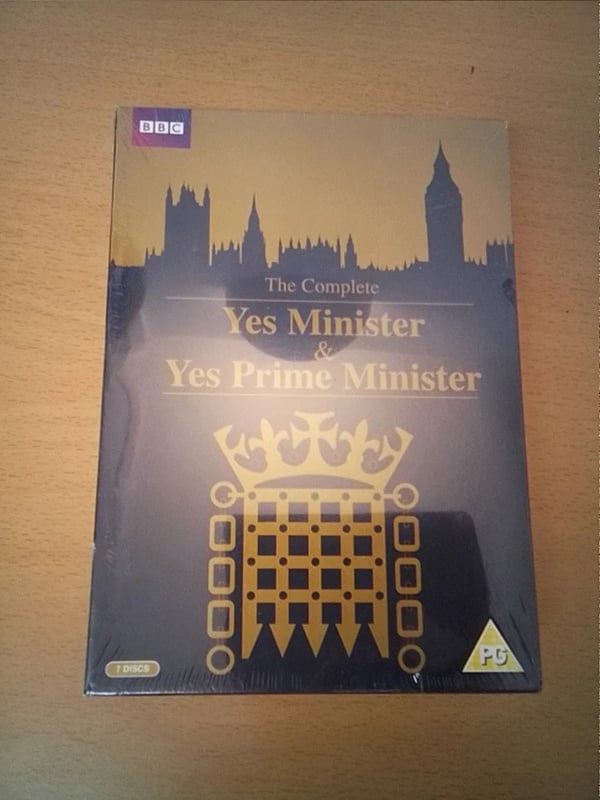 The Complete Yes Minister & Yes, Prime Minister (DVD, 2012, 7-Disc Sett)