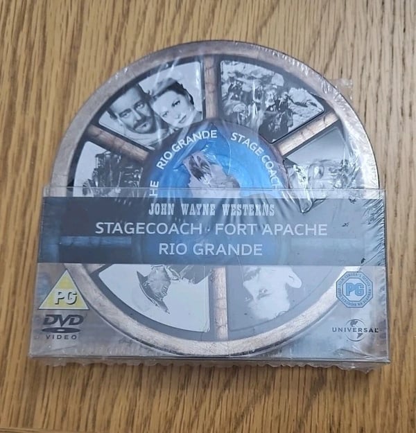 John Wayne Westerns Box Set ( Tin) Claude Jarman Jr., Maureen O' Hara Region 2 Brand New