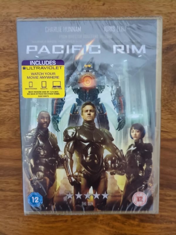 Pacific Rim DVD Charlie Hunnam (2013) age Brand New