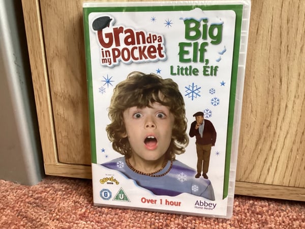Isoisä Taskussani - Big Elf Little Elf DVD (2011)