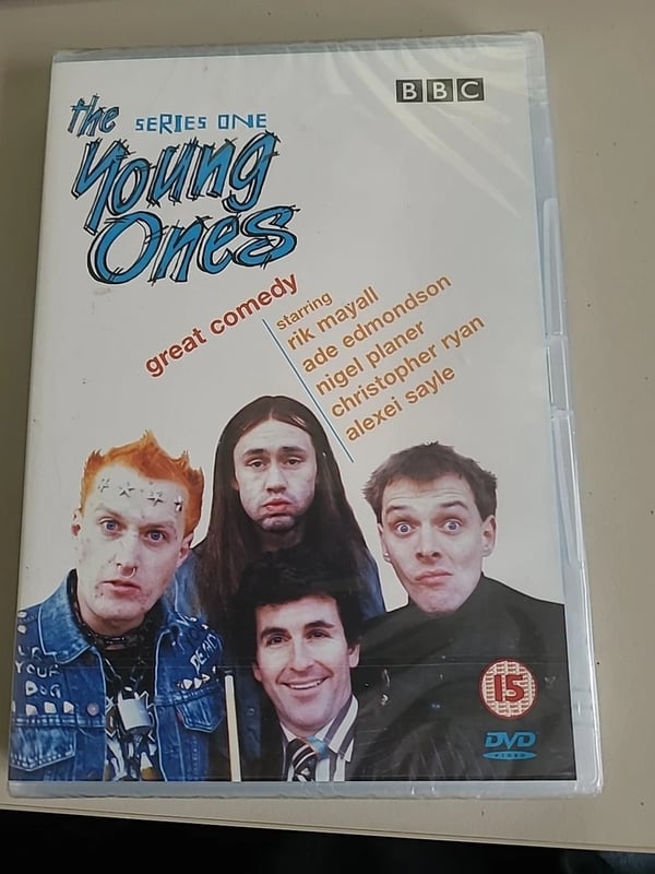 The Young Ones: Kausi 1 DVD