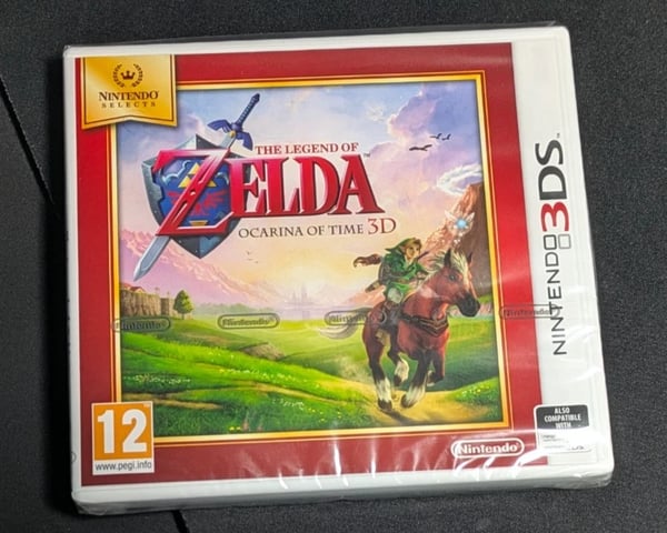 The Legend of Zelda: Ocarina of Time 3D (Nintendo 3DS) & FACTORY SEAL Brand New