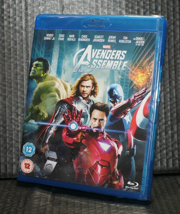 Avengers Assemble blu ray Run time 137 min approx foil P&P Free Brand New
