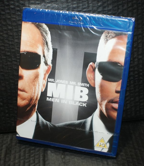 Men In Black blu ray Run time 98 min approx foil P&P Free Brand New