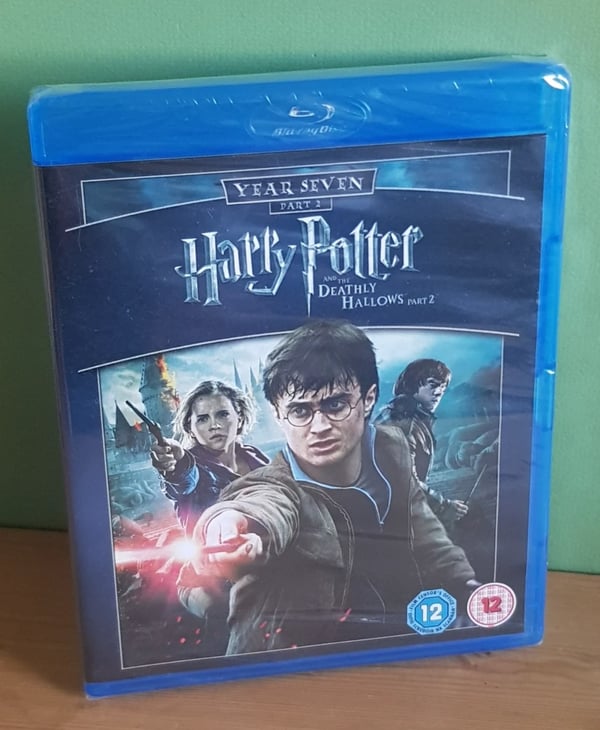 HARRY POTTER & the Deathly Hallows PART 2 ( BluRay) Brand New