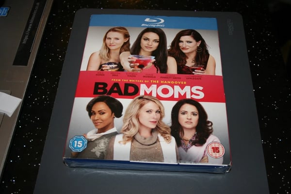 Bad Moms (Bluray, 2016) . Cert 15. + Slip Cover. Brand New