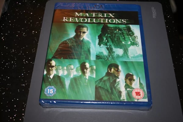 Matrix Revolutions (Bluray, 2009) . Cert 15. Brand New