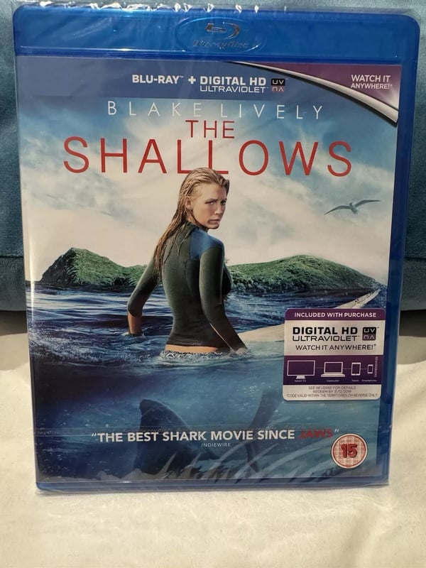 The Shallows (Bluray, 2016) AND Brand New