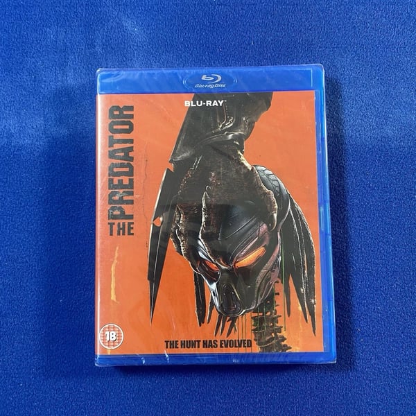The Predator (Bluray) Alfie Allen Sterling K. Brown KeeganMichael Key Brand New