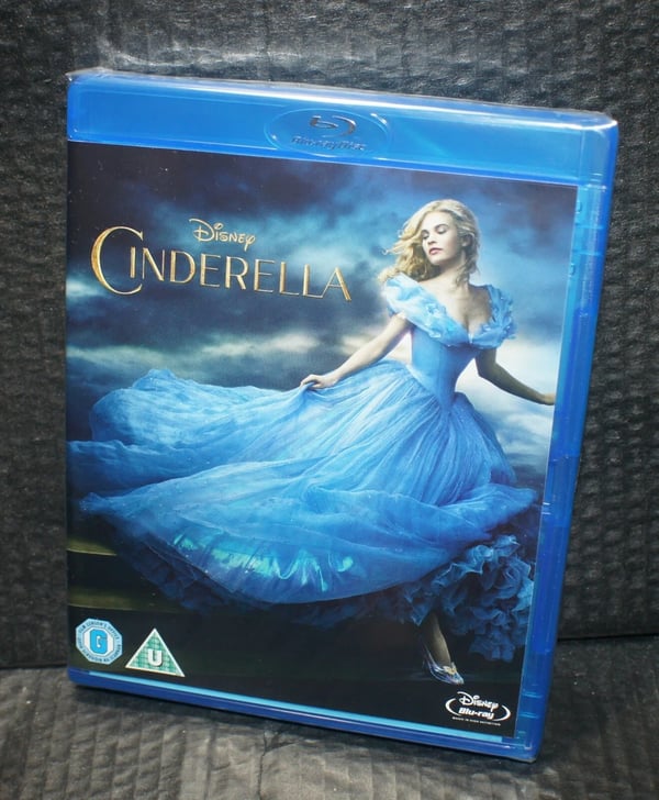 Cinderella blu ray Run time 105 min approx foil P&P Free Brand New