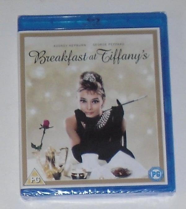 : BREAKFAST AT TIFFANYS / AUDREY HEPBURN BLURAY Brand New