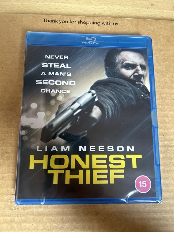 Honest Thief (2020) Reg B BLURAY Liam Neeson Action Brand New