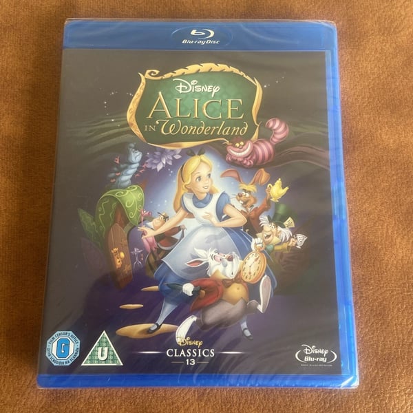 Alice In Wonderland (Bluray, 2011) 13th Disney Classics Brand New Alice In Wonderland (Bluray, 2011) 13th Disney Classics Brand New